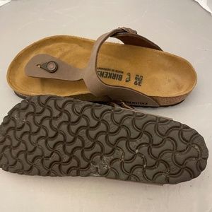 Birkenstock Gizeh size 39